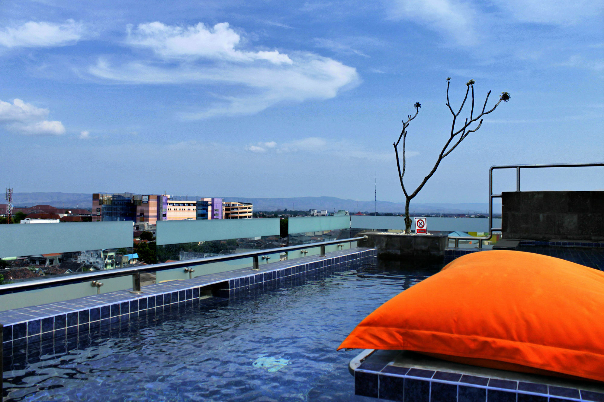 The Edelweiss Hotel ยอกยาการ์ตา ภายนอก รูปภาพ